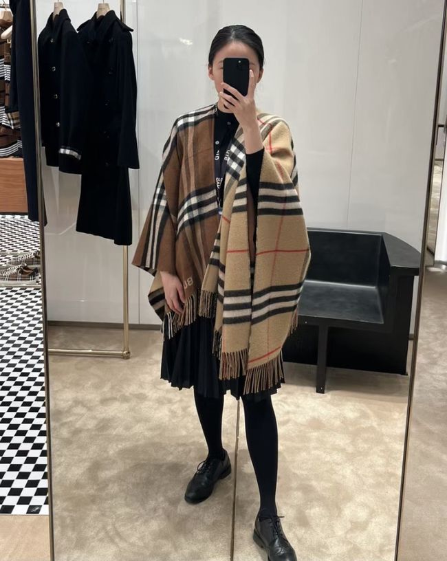 Burberry Cashmere cape BU0032-2