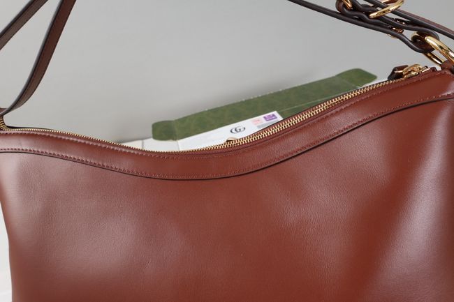 Gucci Starlet large shoulder bag soft leather A00CI2 Dark brown Gucci Starlet large shoulder bag soft leather A00CI2 Dark brown